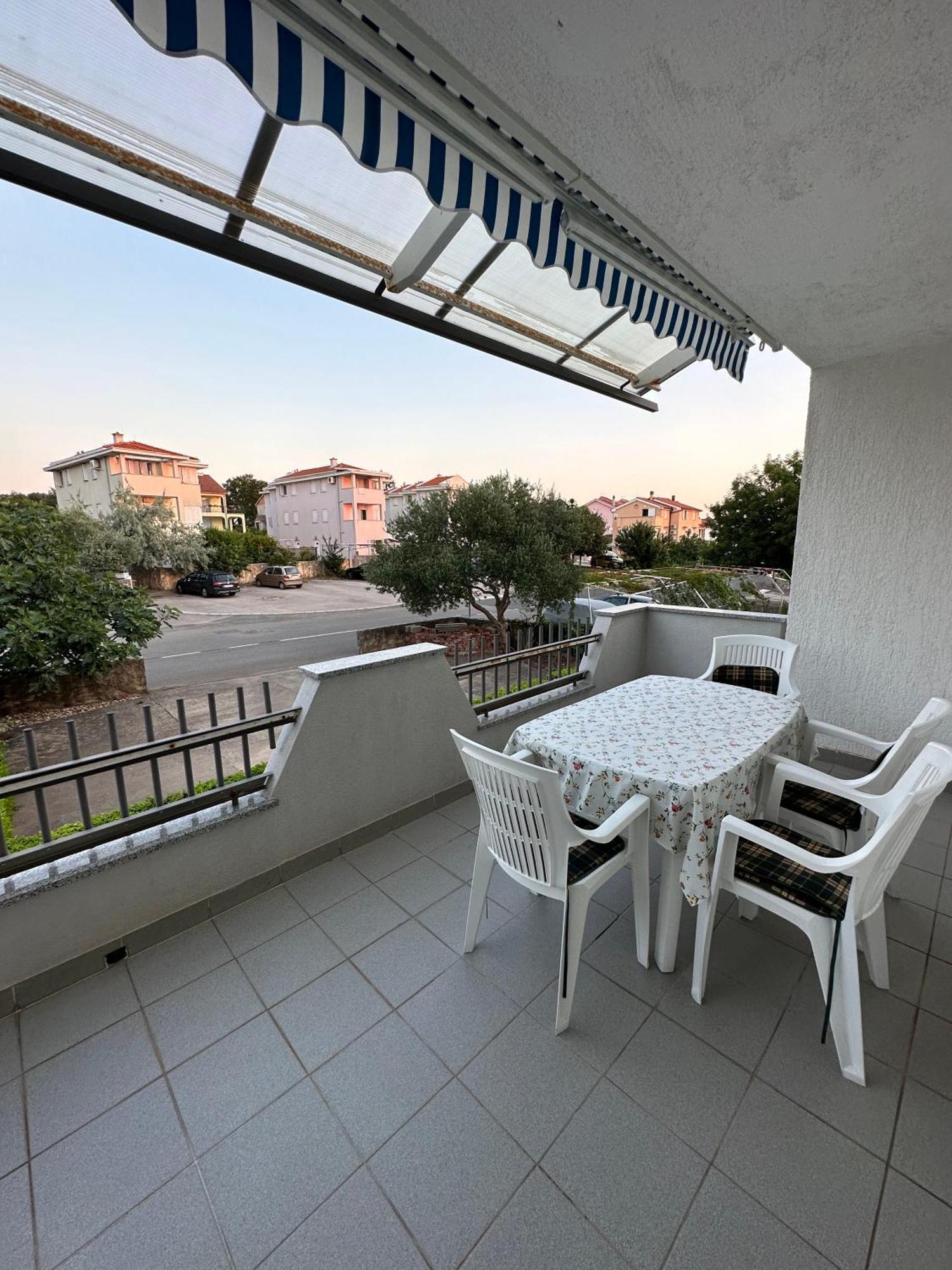 Apartmani Ana Malinska Exteriör bild